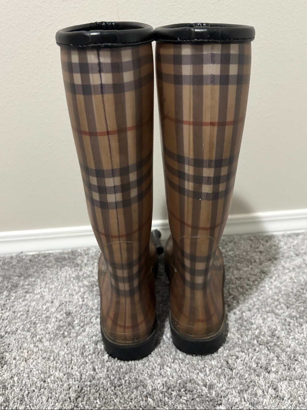 Burberry Rain Boots women’s Size
6 1/2 Nova Check Designer Winter - Picture 4 of 8